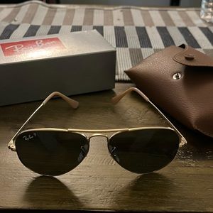 Aviator Ray Ban. Brand new. Never worn. In box.